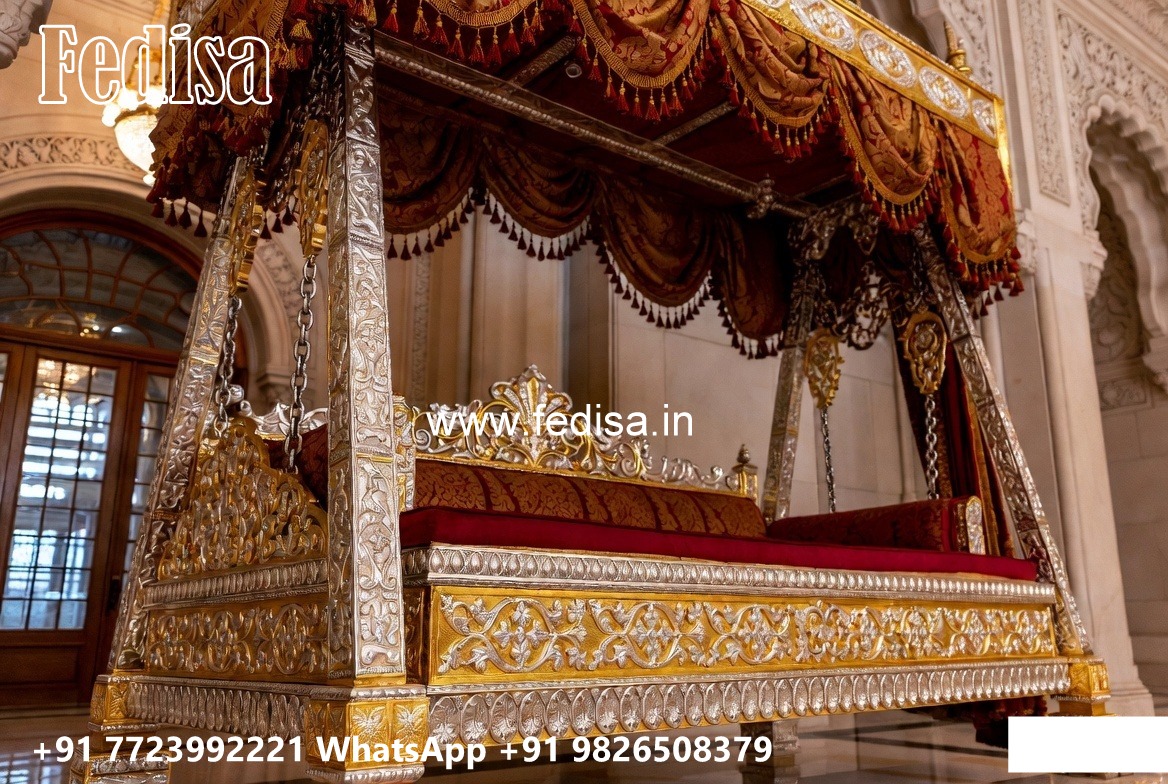 Wooden Swing Design with Artistic Wooden Patterns No-3683