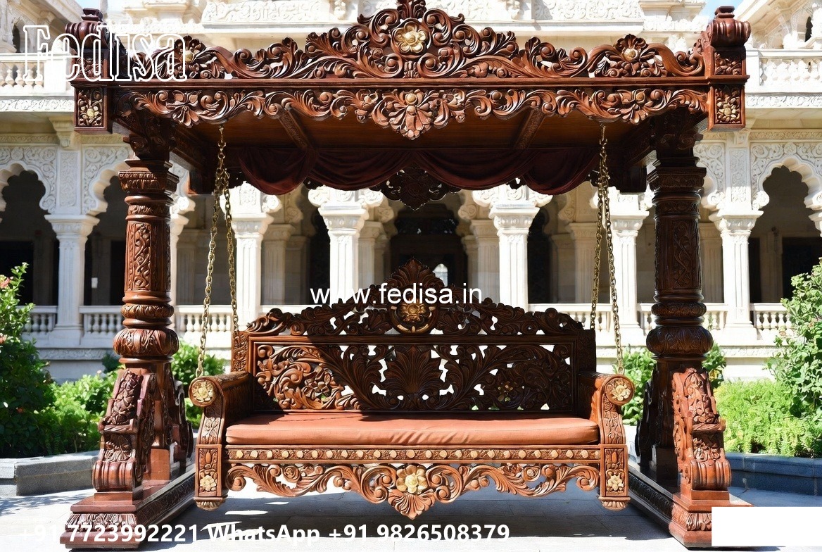 Royal Swing Design for Spacious Hall Interior Styling No-5293